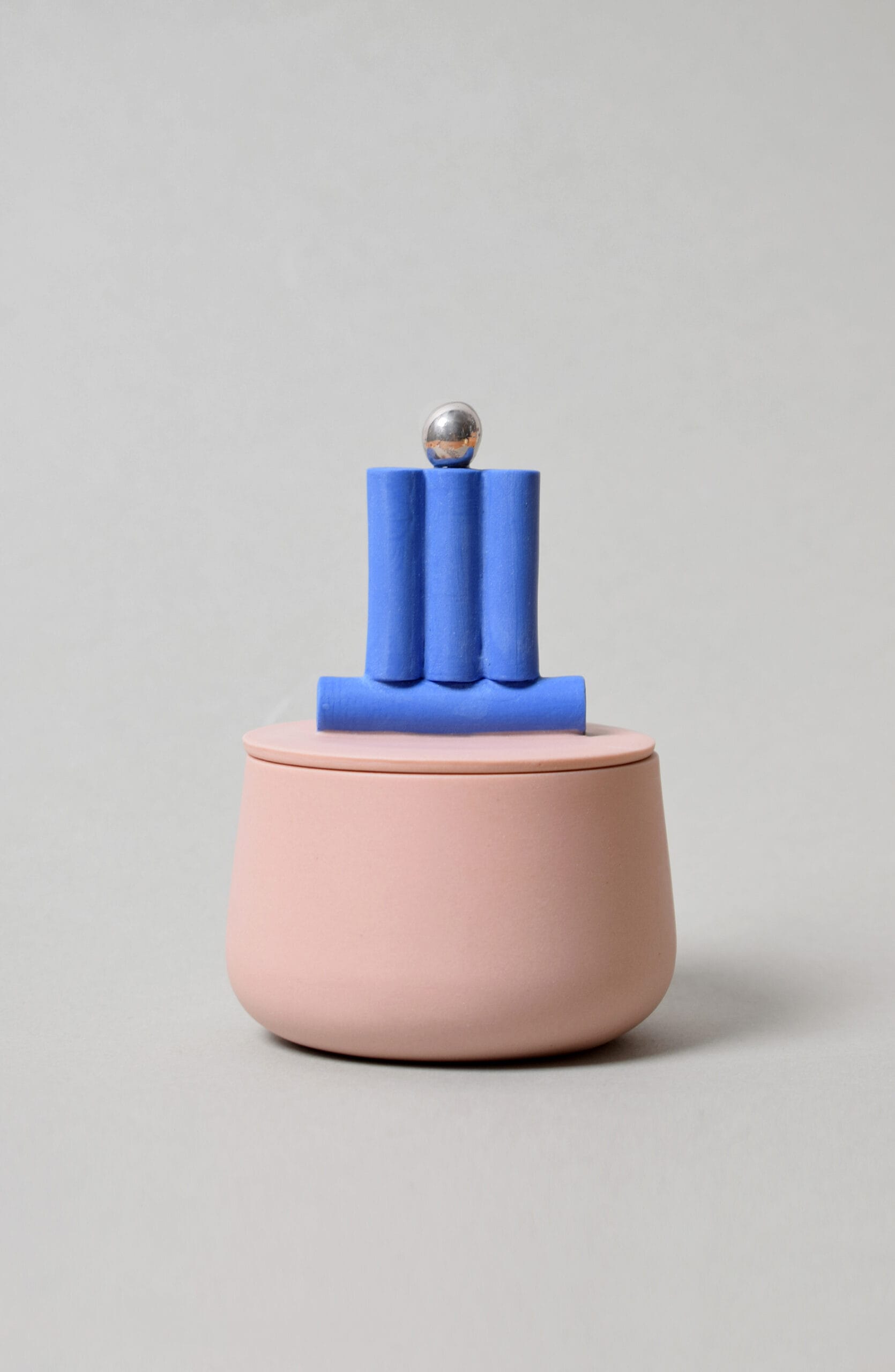 Moderni koriste keraamisella alustalla